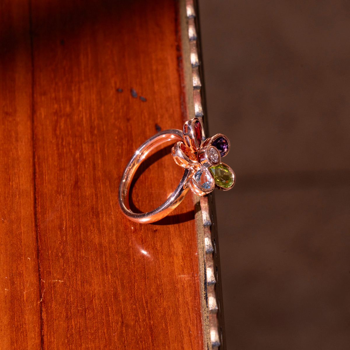 Ring mit beweglicher Blüte