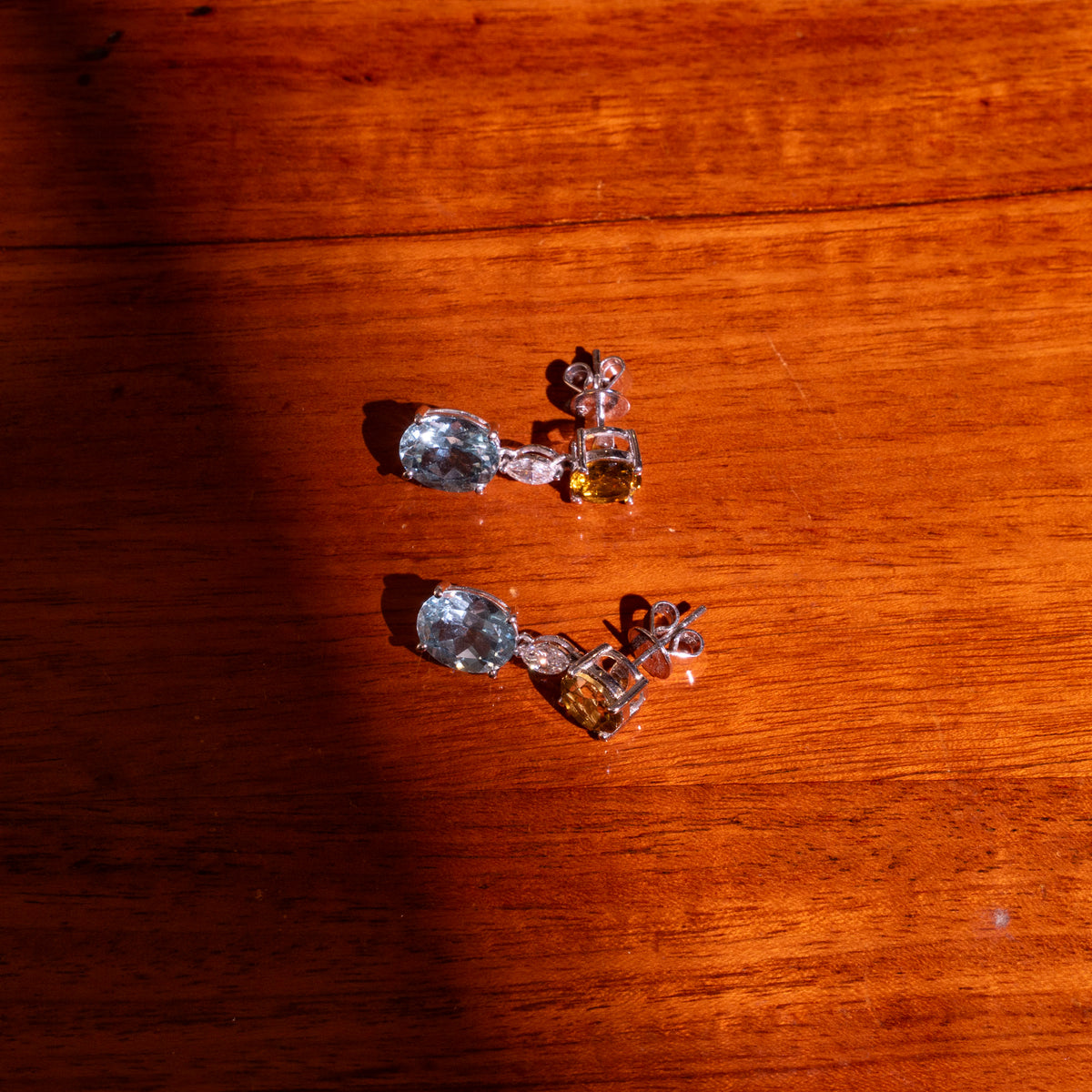 Ohrhänger mit Diamanten, Aquamarinen und Turmalinen