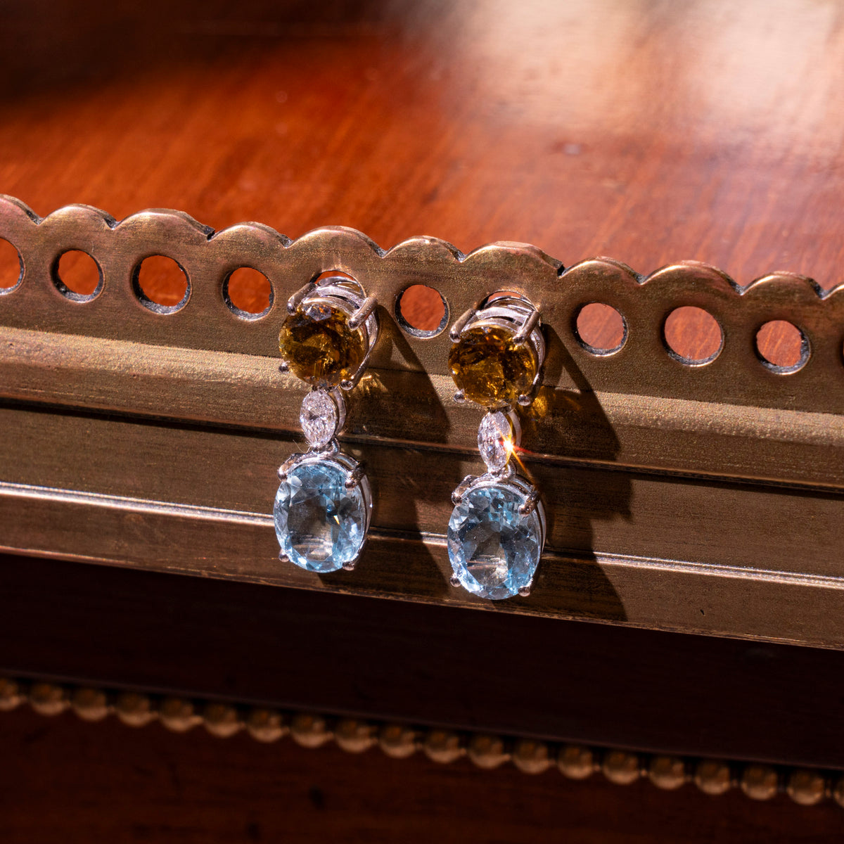 Ohrhänger mit Diamanten, Aquamarinen und Turmalinen