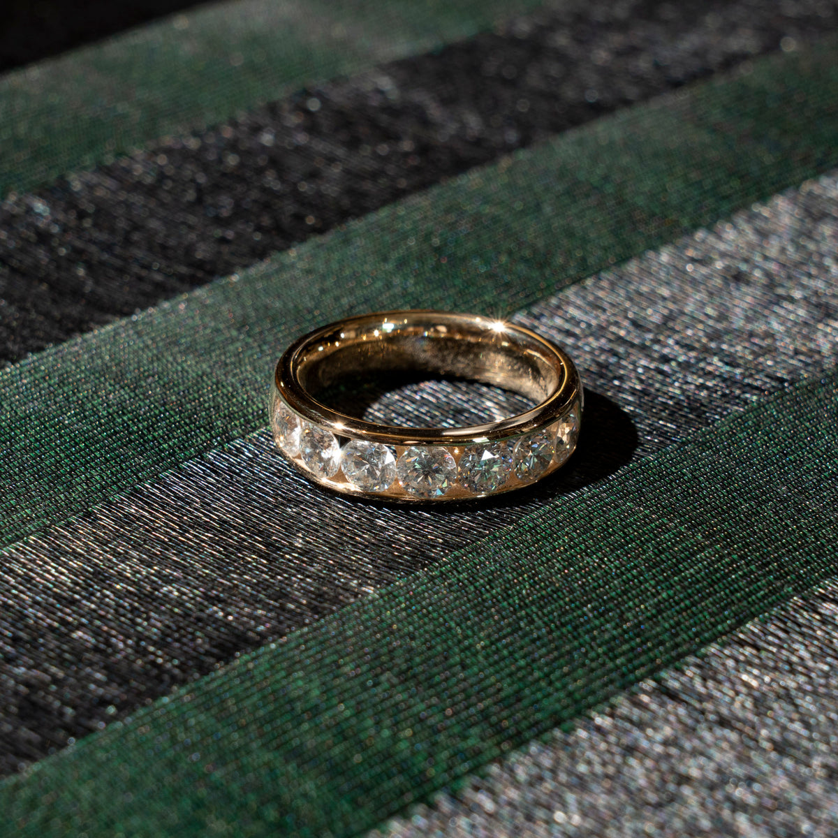 Ring mit 7 Brillanten