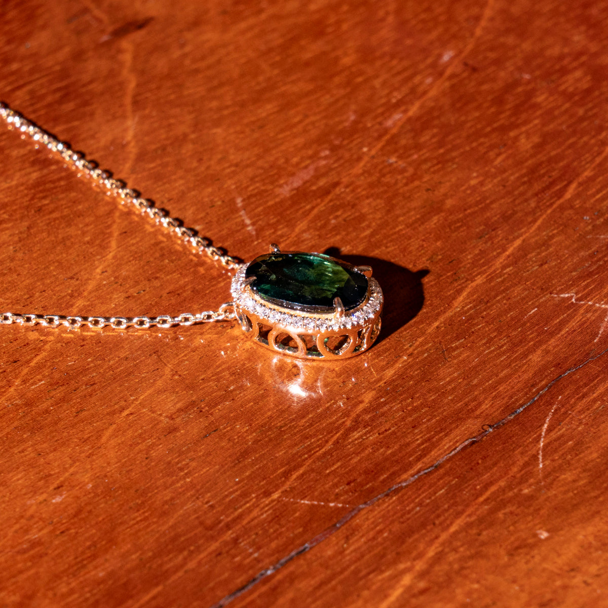 Turmalin Halskette mit Diamanten