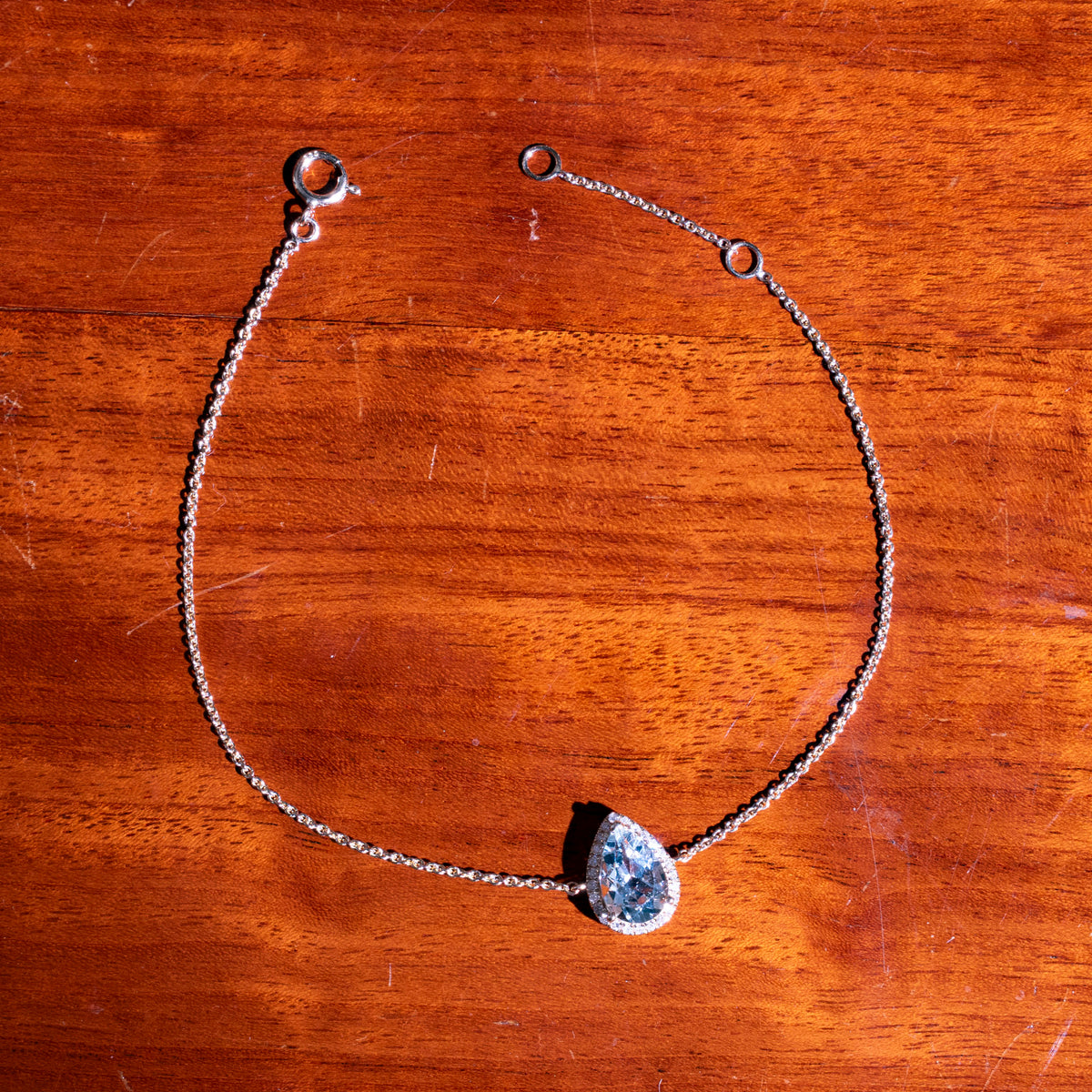 Armband mit Aquamarin-Anhänger
